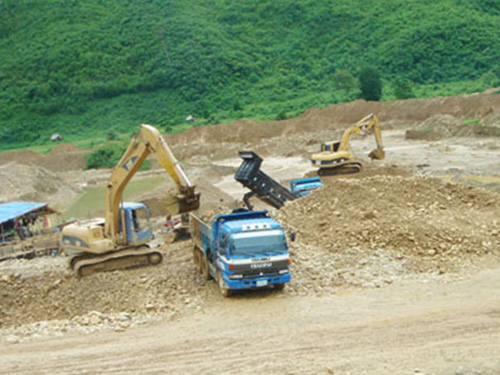 老撾、柬埔寨礦區(qū)工程車